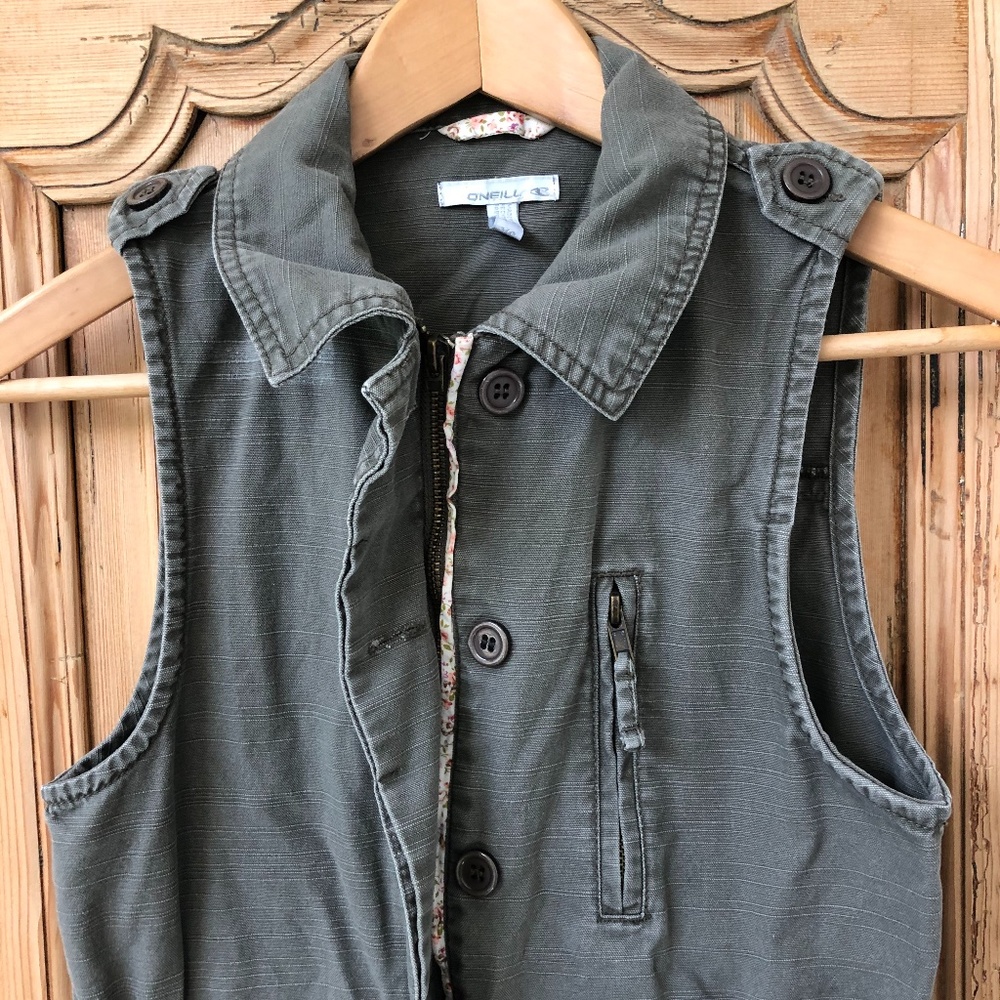 ARMY GREEN VEST - Picture 3 of 5